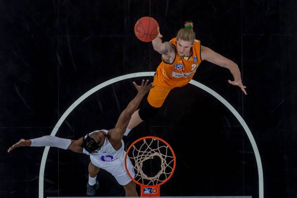 体现了防守 体现了防守