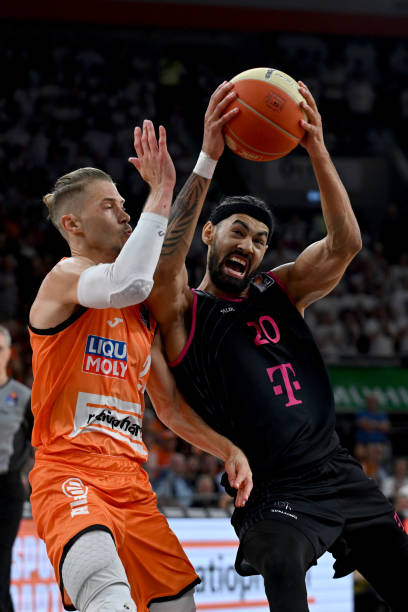 在现代足球 在现代足球